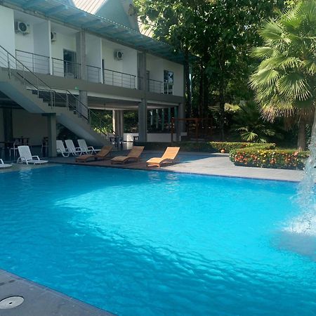 Hotel Puerto Triunfo Doradal Bagian luar foto