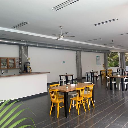 Hotel Puerto Triunfo Doradal Bagian luar foto