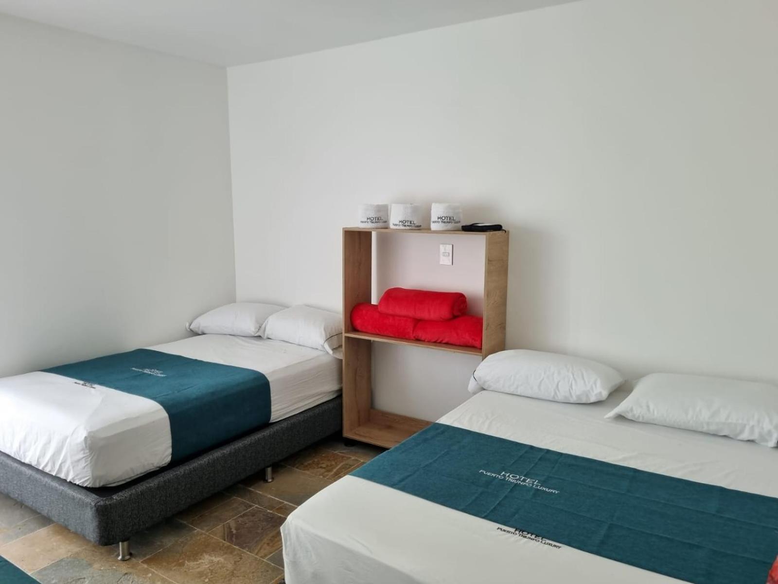 Hotel Puerto Triunfo Doradal Bagian luar foto