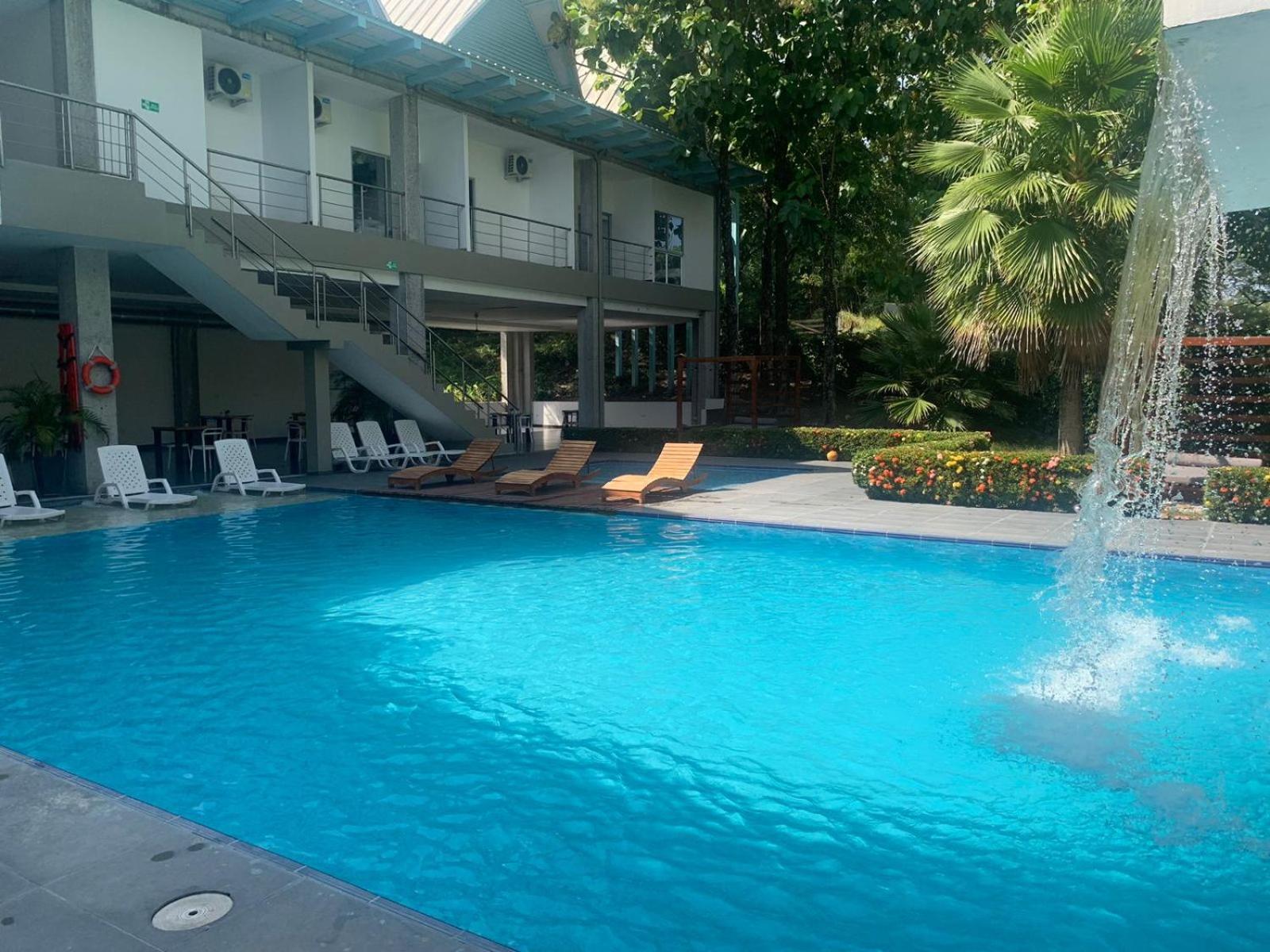 Hotel Puerto Triunfo Doradal Bagian luar foto